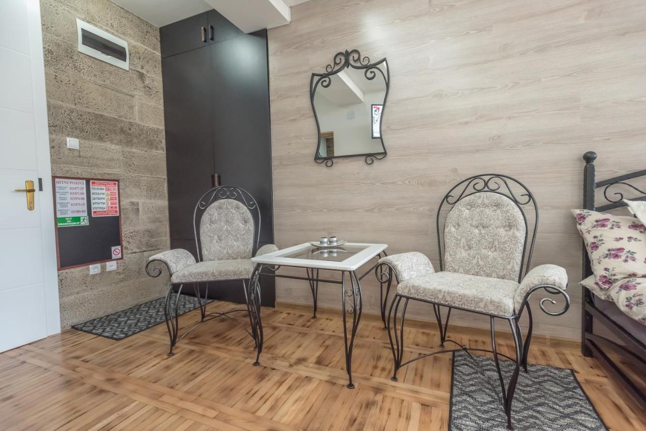 Onore Dell Amore Apartman Sa Djakuzijem Banja Koviljača Exteriör bild