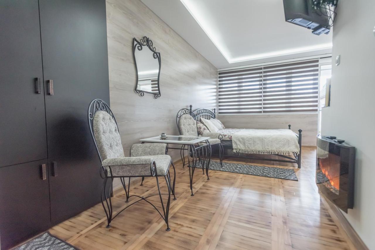 Onore Dell Amore Apartman Sa Djakuzijem Banja Koviljača Exteriör bild