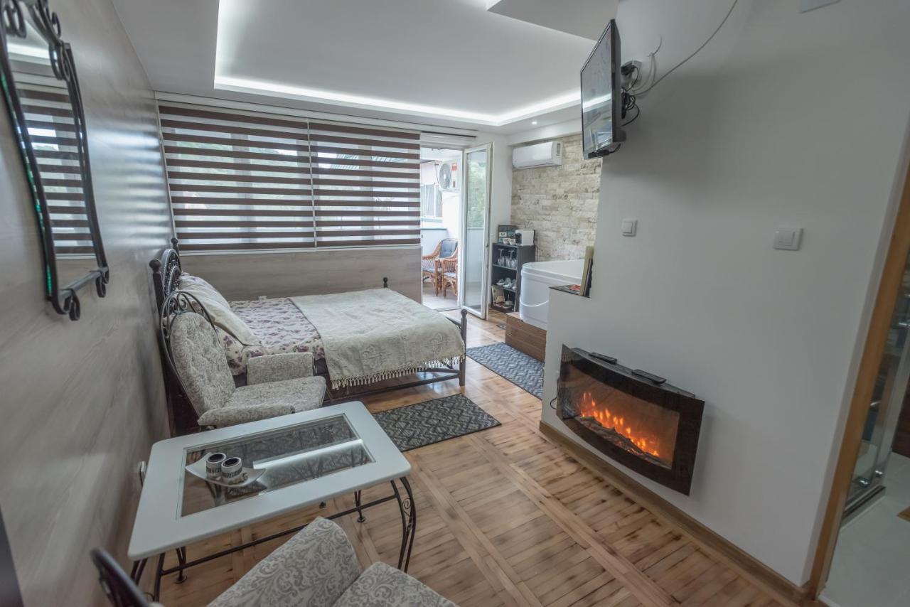 Onore Dell Amore Apartman Sa Djakuzijem Banja Koviljača Exteriör bild
